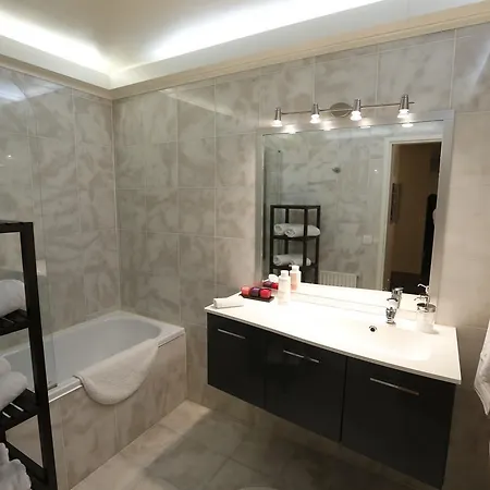 Beau Cedre Centre Appartement *